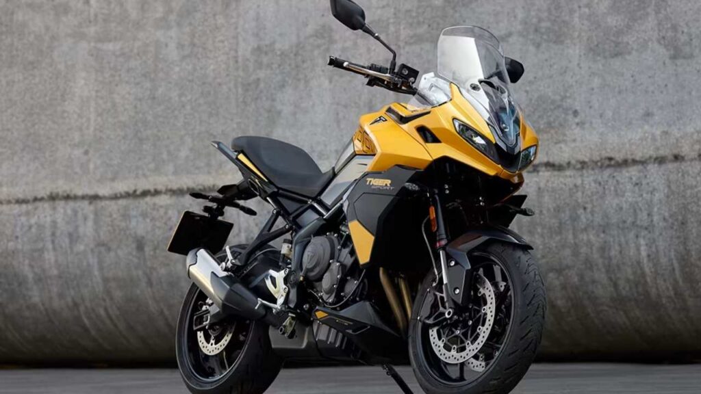 New Triumph Trident 800
